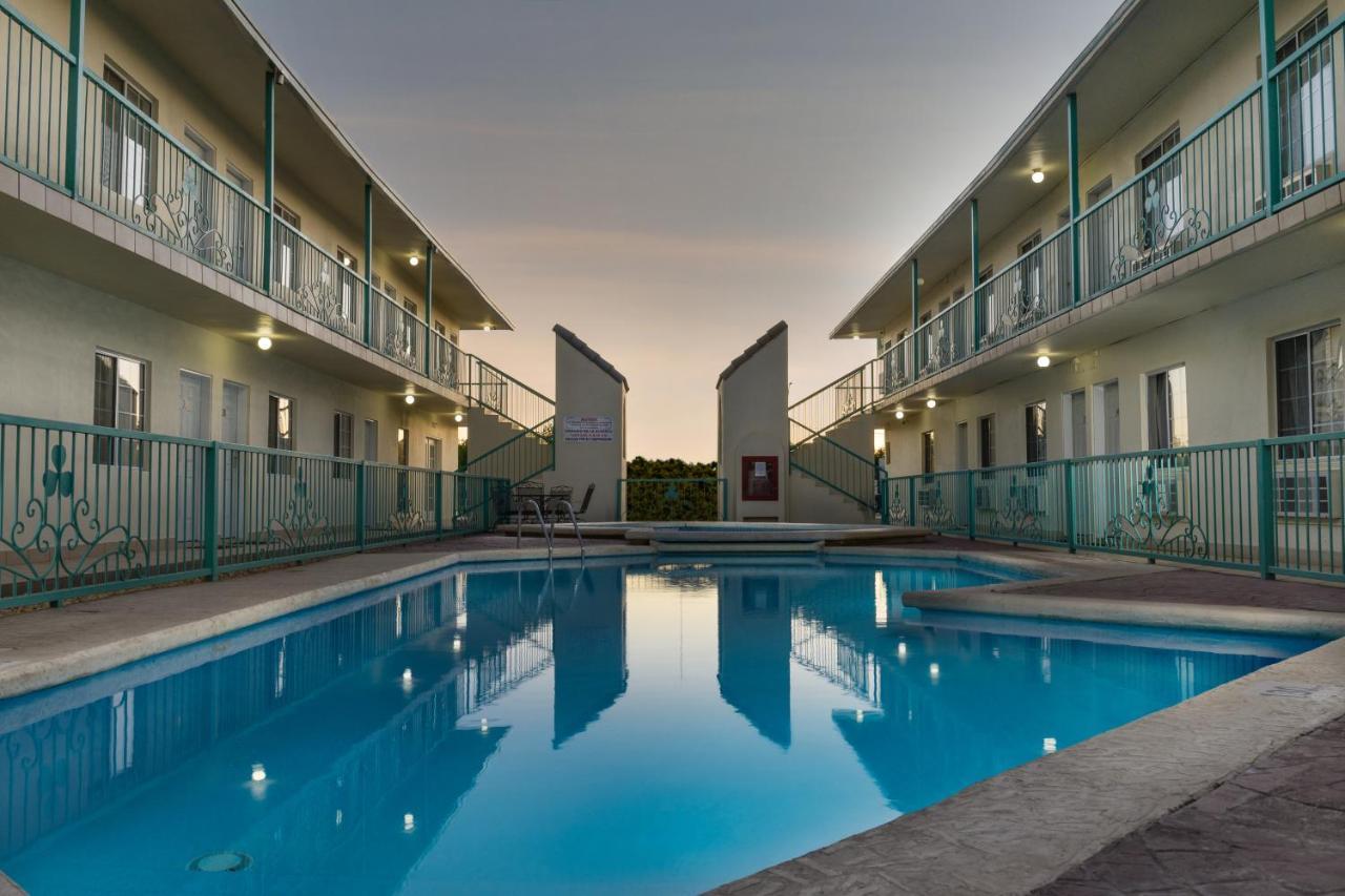Hotel Trebol Inn Nuevo Casas Grandes Zewnętrze zdjęcie