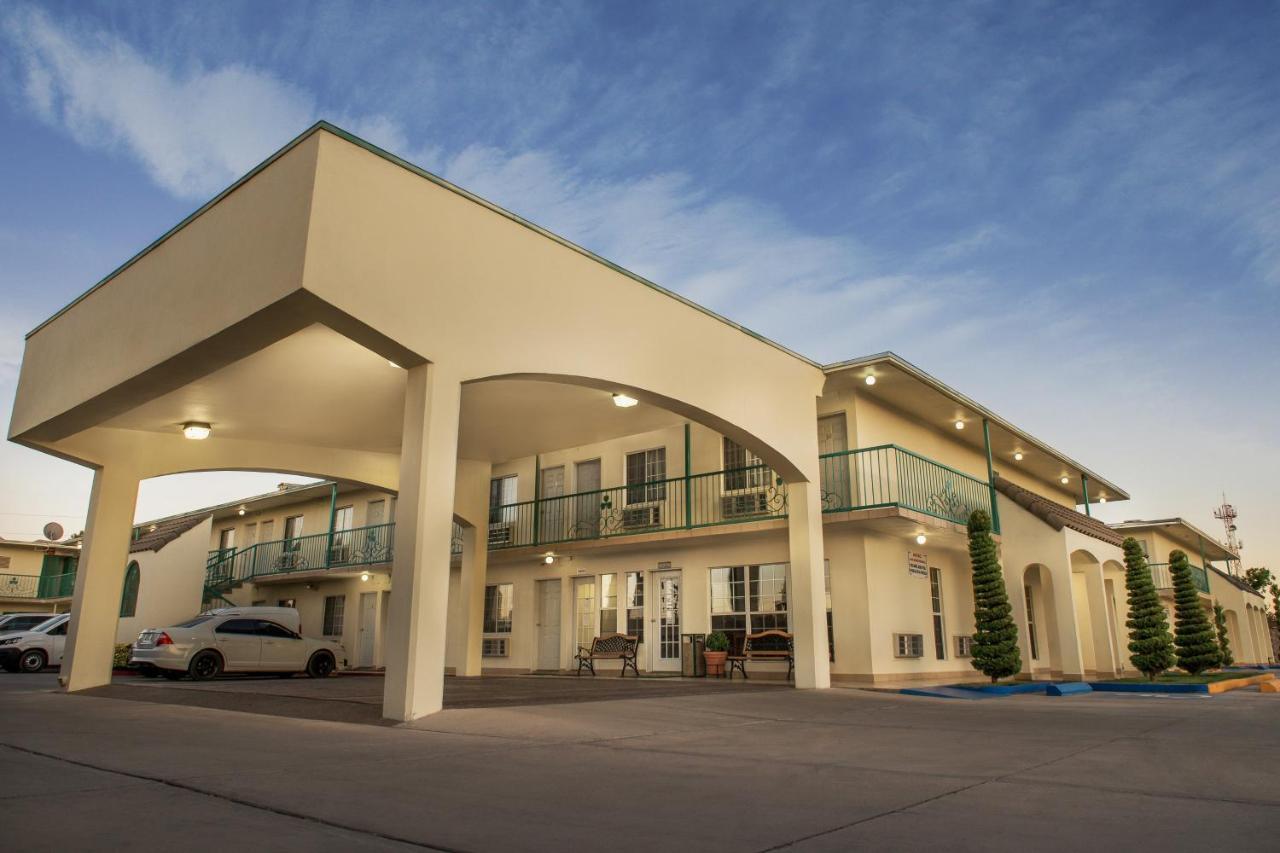 Hotel Trebol Inn Nuevo Casas Grandes Zewnętrze zdjęcie